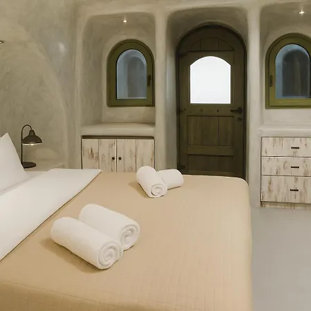 Epifany Cave Tatil Evi Pýrgos